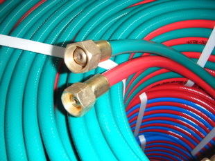 China Rubber Twin welding hose (Acetylene hose and Oxygen hose)  Oil/Flame resistant welding hose supplier